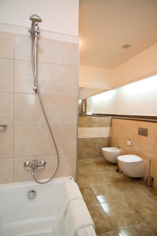 Road Star Hotel Dnipro Room photo
